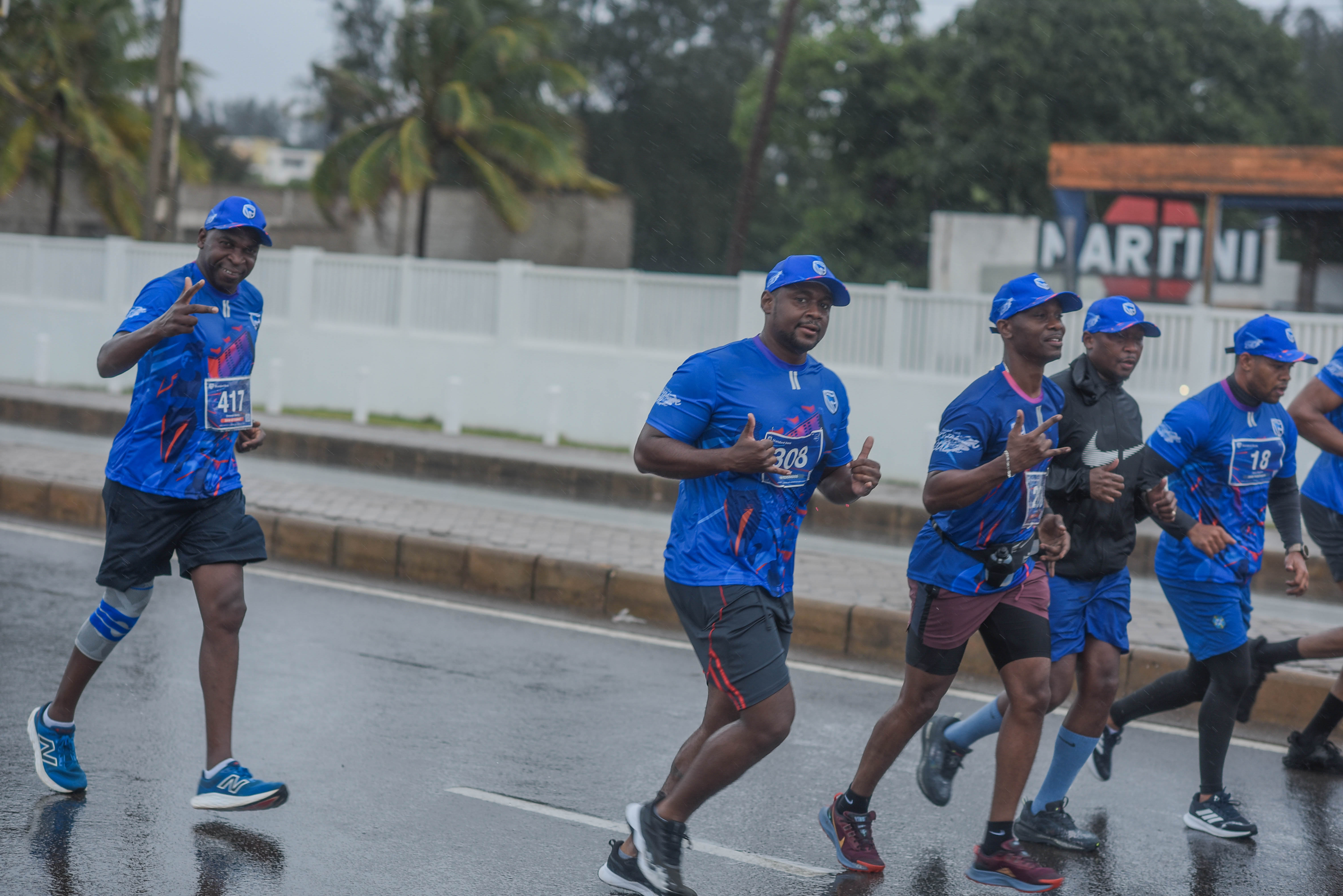 83Corrida Azul.jpg